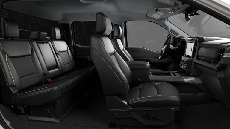 2027 Ford Super Duty F-350 DRW LARIAT