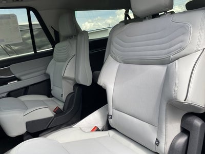 2026 Ford Expedition MAX Platinum®