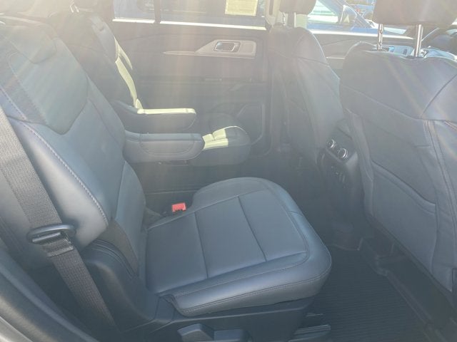 2025 Ford Explorer Active 4WD