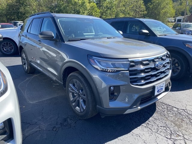 2025 Ford Explorer Active 4WD