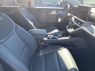 2025 Ford Explorer Active 4WD