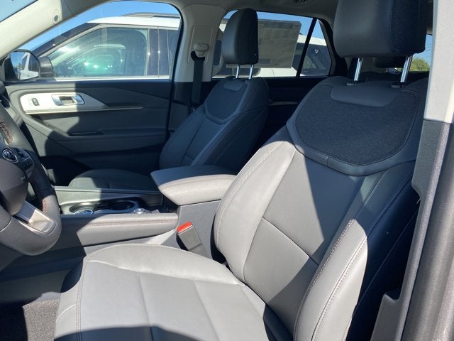 2025 Ford Explorer Active 4WD