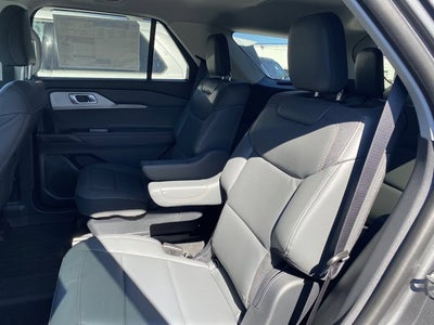 2025 Ford Explorer Active 4WD