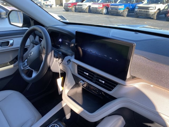 2026 Ford Explorer Active 4WD