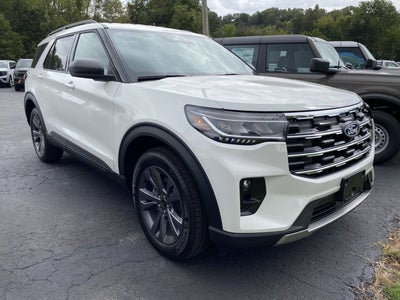 2027 Ford Explorer Active w/200A Pkg