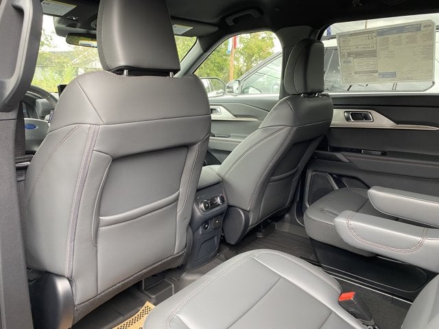 2027 Ford Explorer Active w/200A Pkg