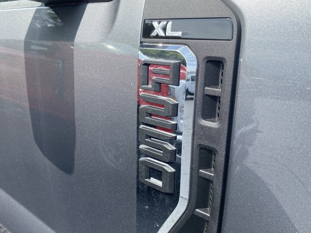 2025 Ford Super Duty F-250 SRW XL FX4