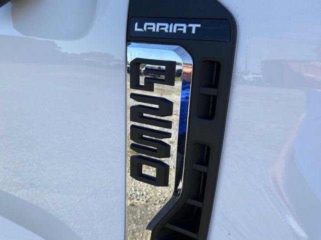 2027 Ford Super Duty F-250 SRW LARIAT