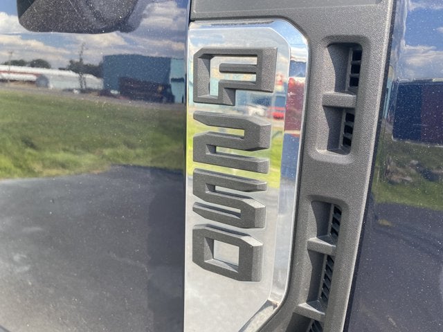 2023 Ford Super Duty F-250 SRW LARIAT