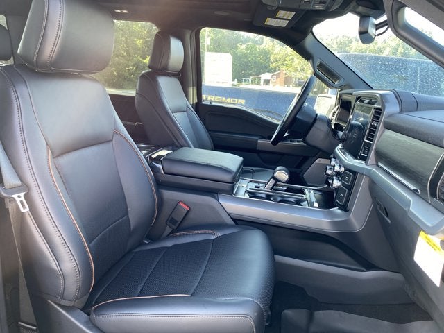 2025 Ford F-150 LARIAT 4X4