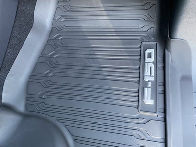 2025 Ford F-150 LARIAT 4X4