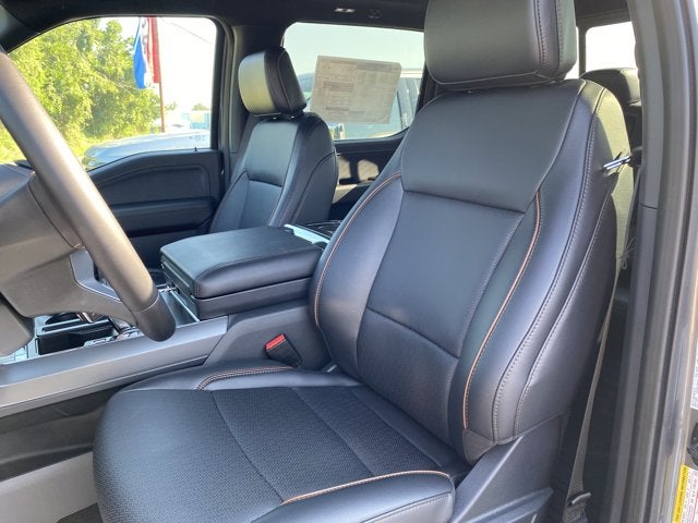 2025 Ford F-150 LARIAT 4X4